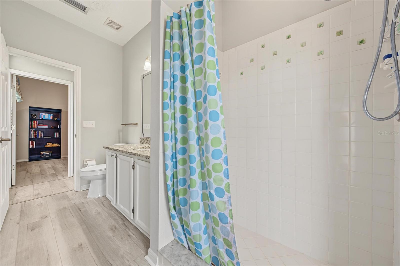 15922 MUIRFIELD DR — photo 24