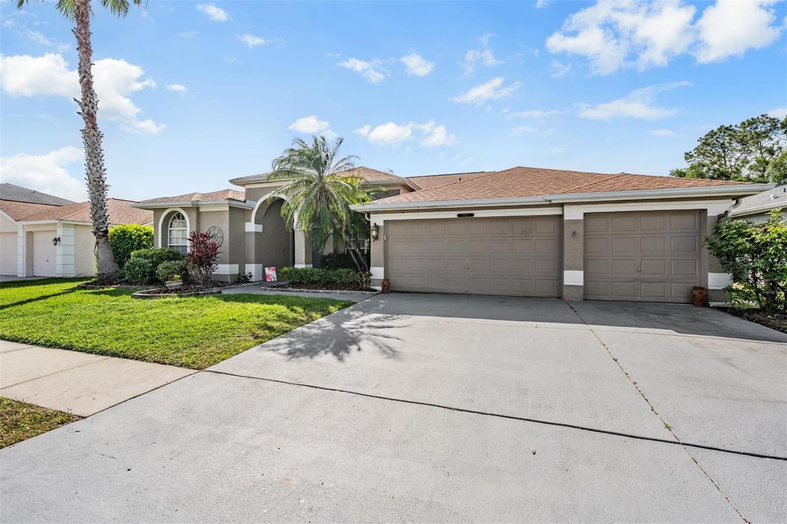 15922 MUIRFIELD DR — photo 48