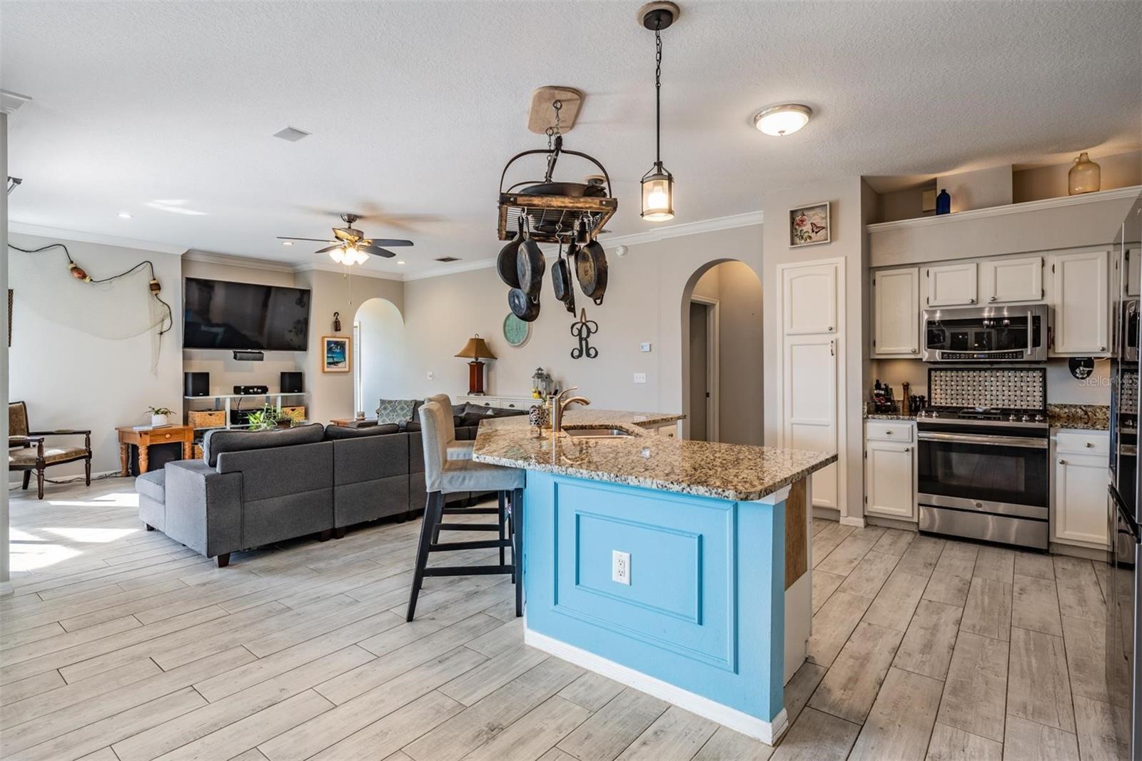 15922 MUIRFIELD DR — photo 4