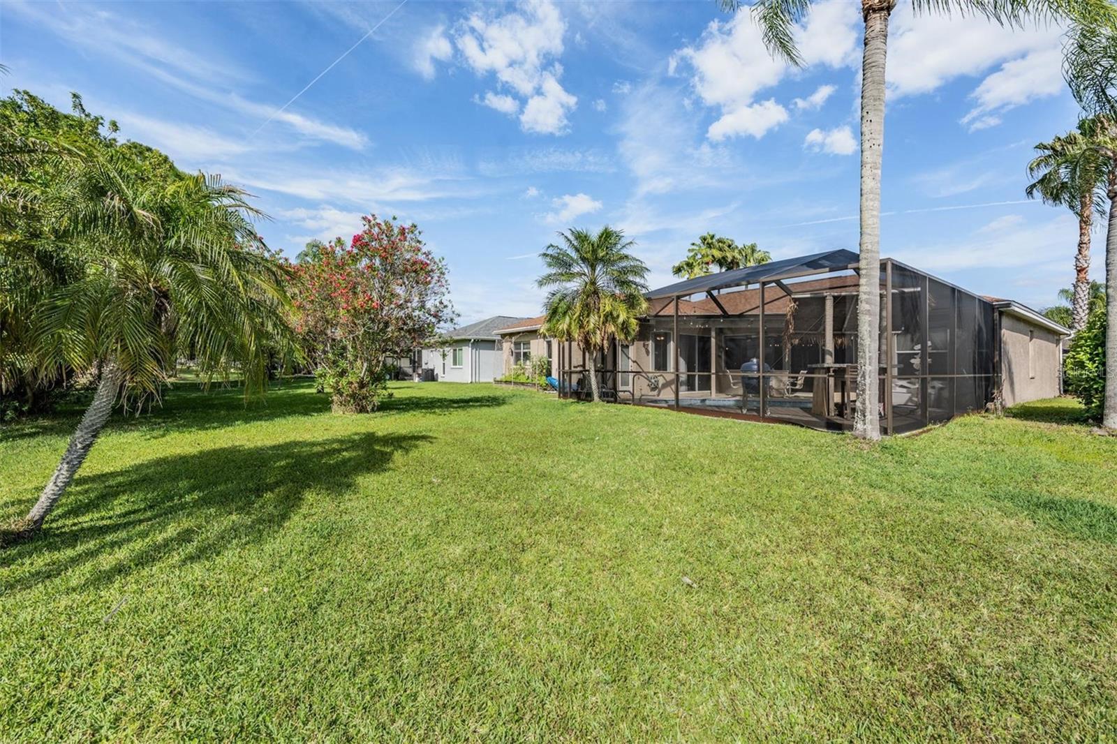 15922 MUIRFIELD DR — photo 38