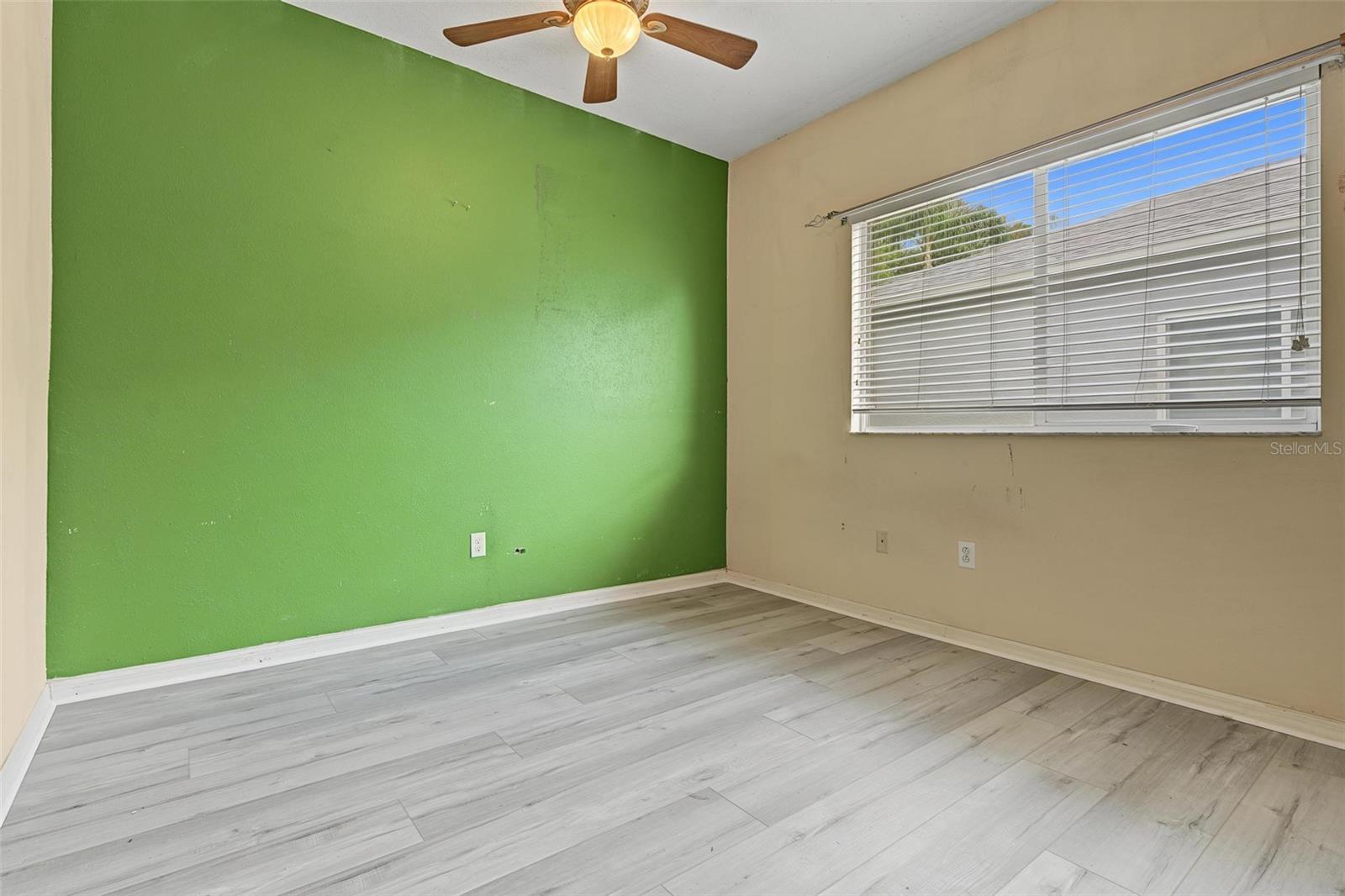 15922 MUIRFIELD DR — photo 17