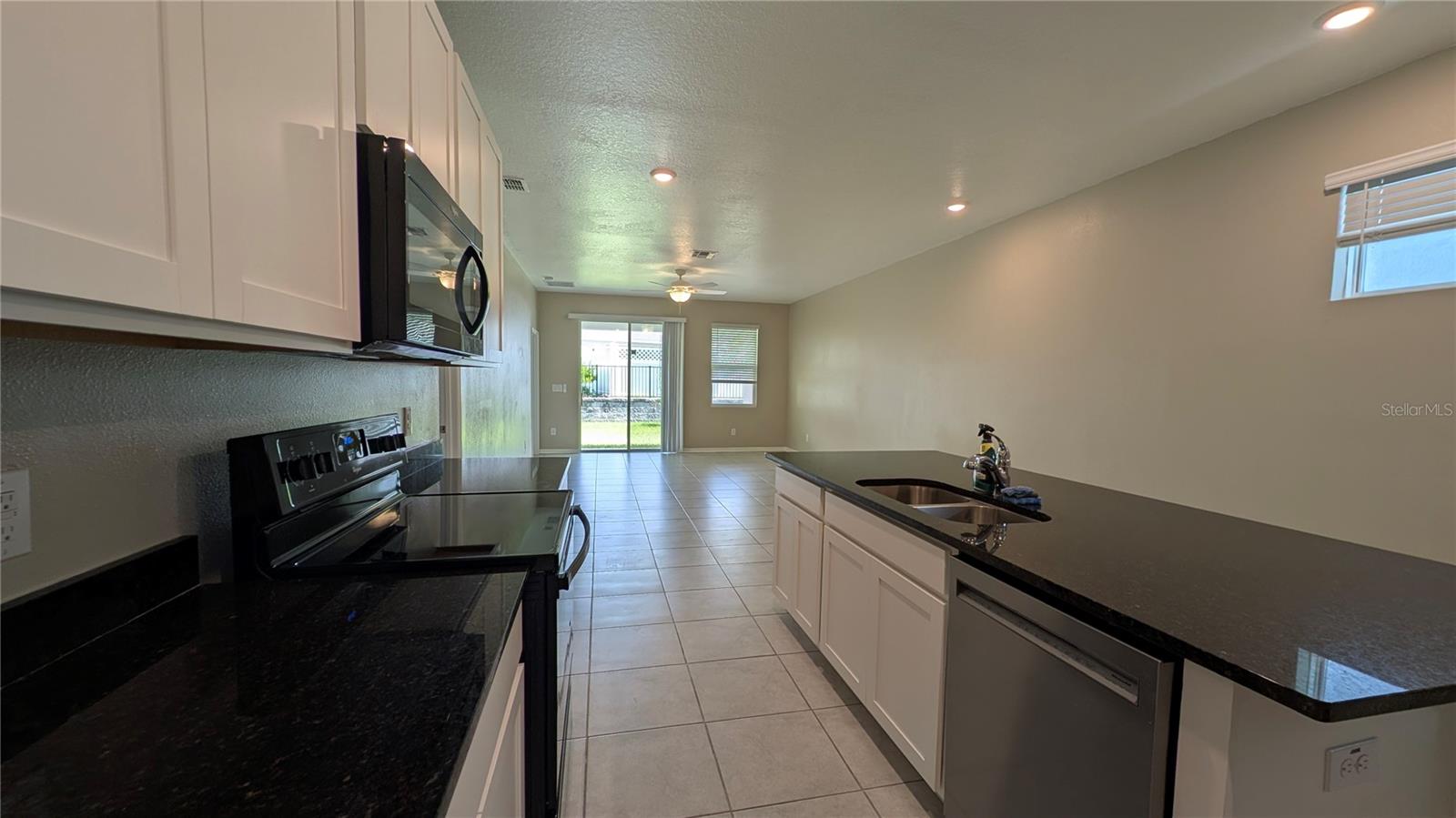 7635 ASHCROFT DR — photo 4