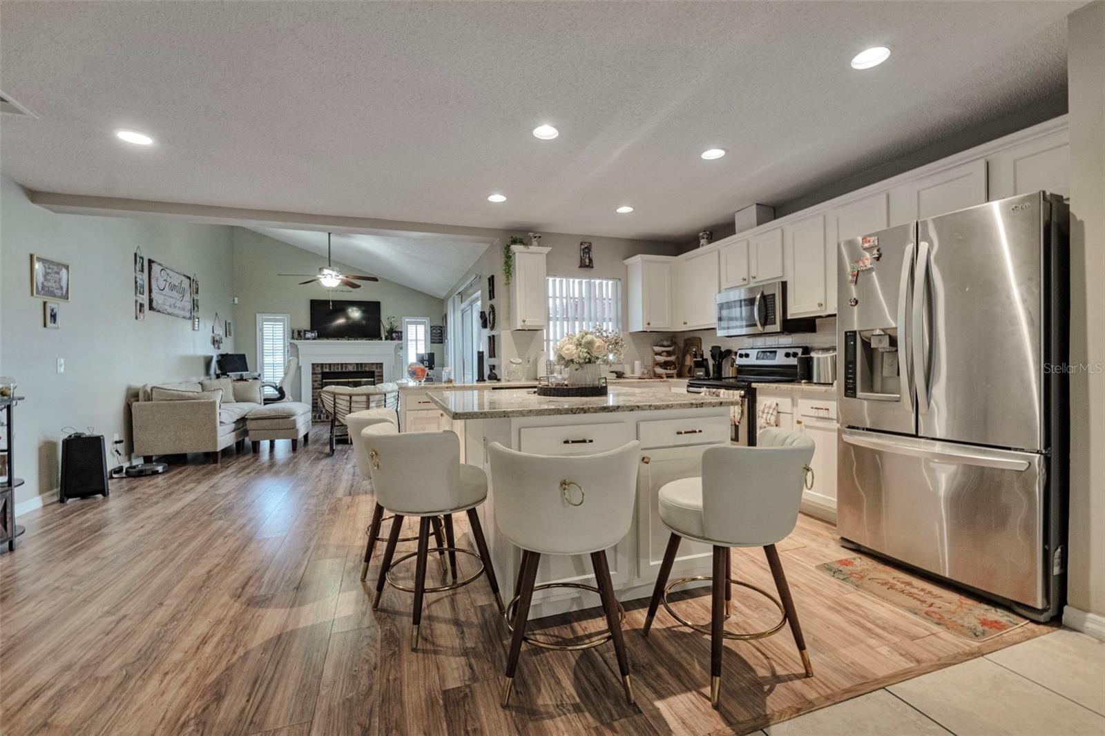 9724 CYPRESS POND AVE — photo 5
