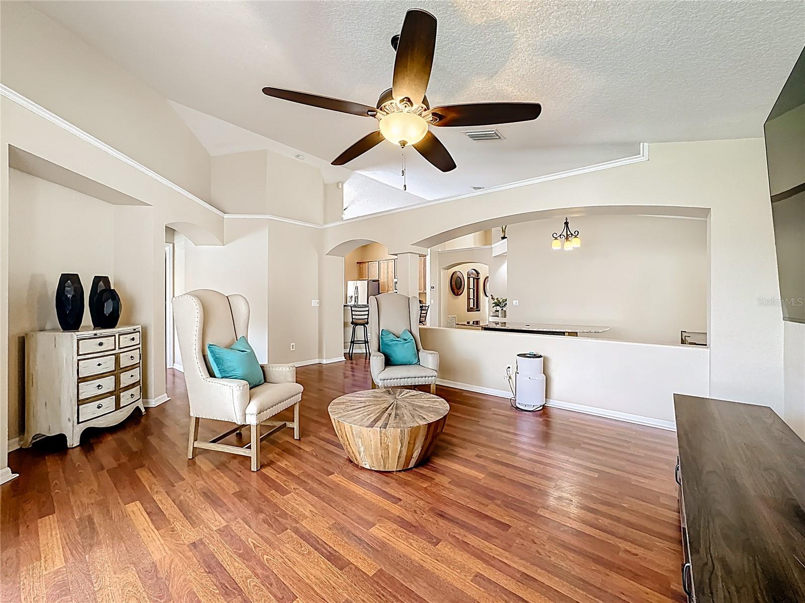 7116 COLONY POINTE DR — photo 32