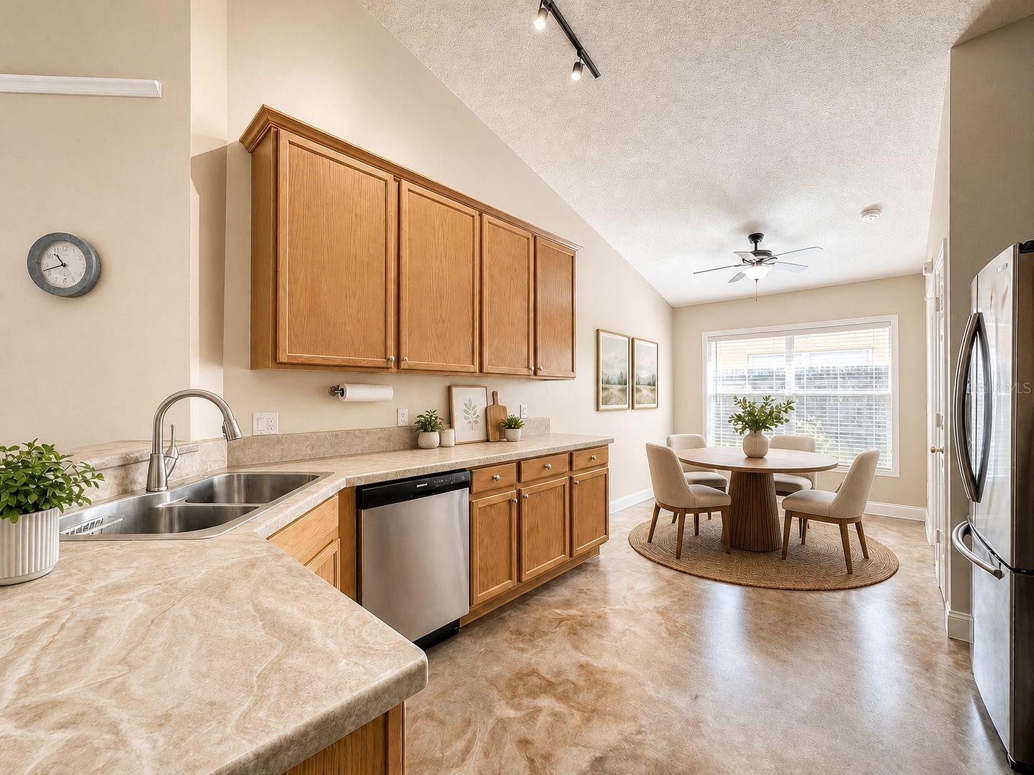 7116 COLONY POINTE DR — photo 27
