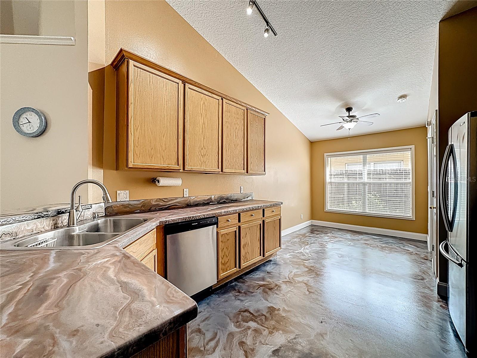 7116 COLONY POINTE DR — photo 4