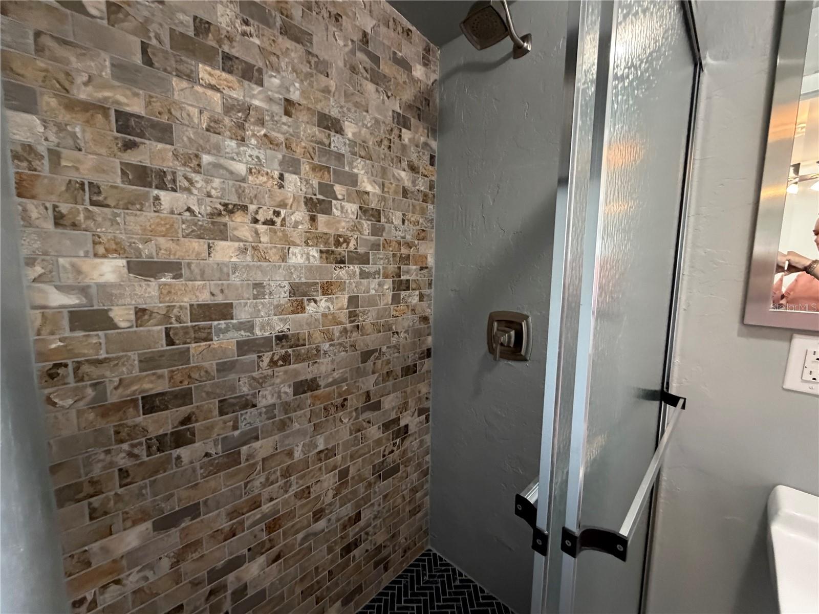 8513 HERBISON AVE — photo 8