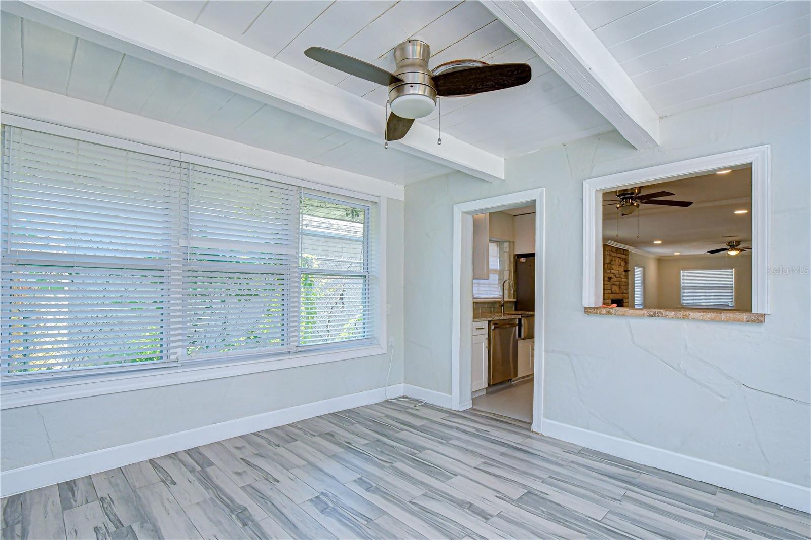 909 HART ST — photo 34