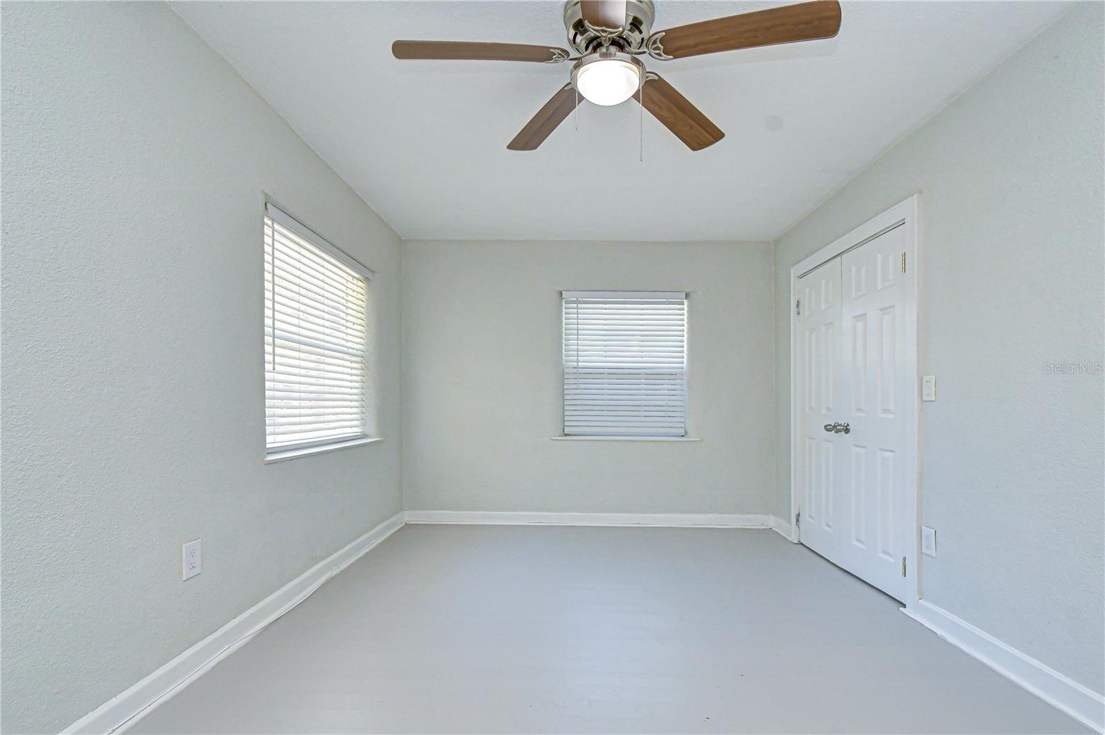 909 HART ST — photo 43