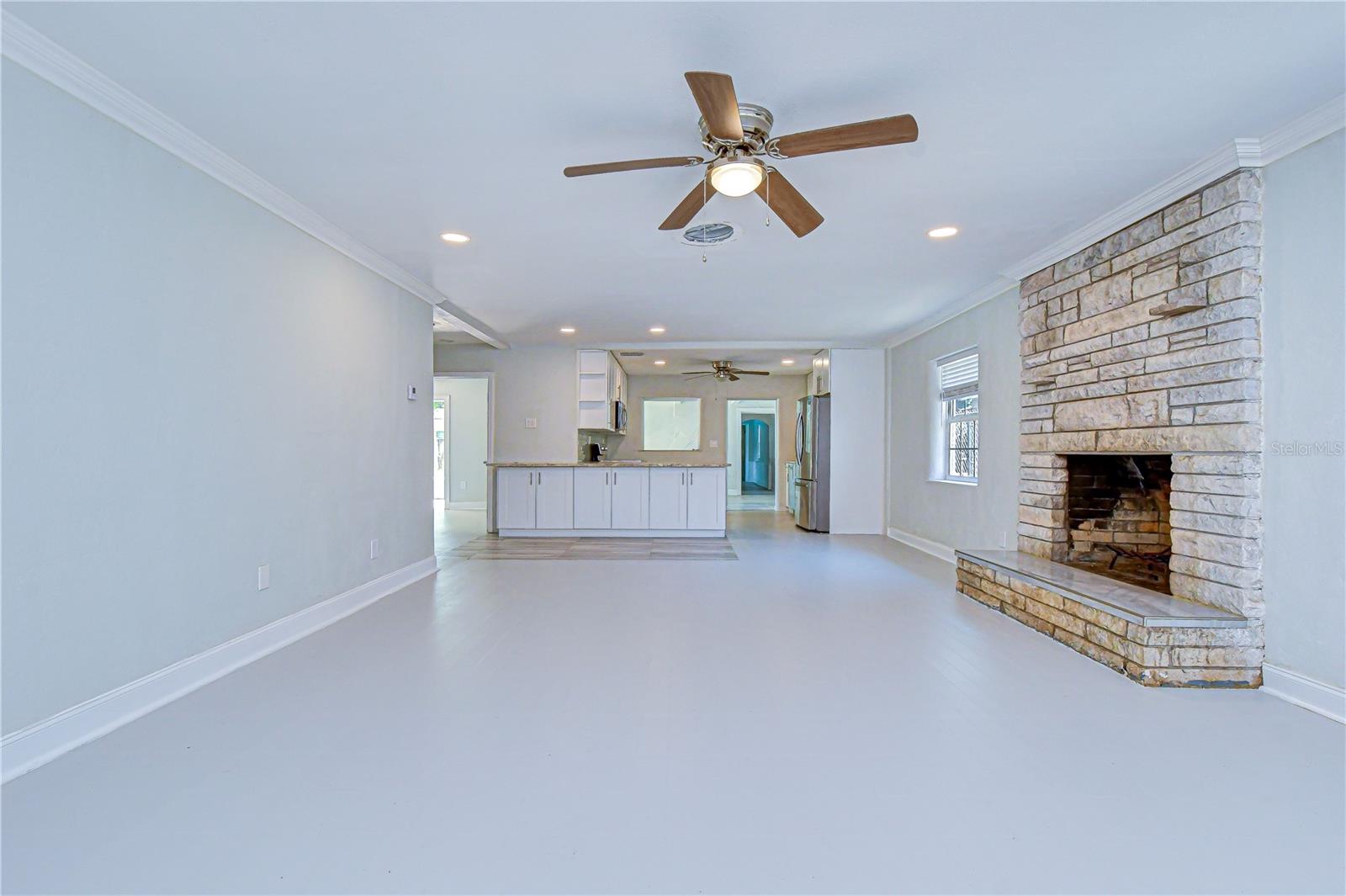 909 HART ST — photo 19