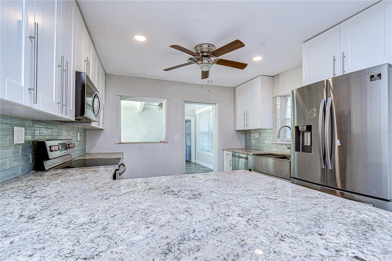 909 HART ST — photo 26