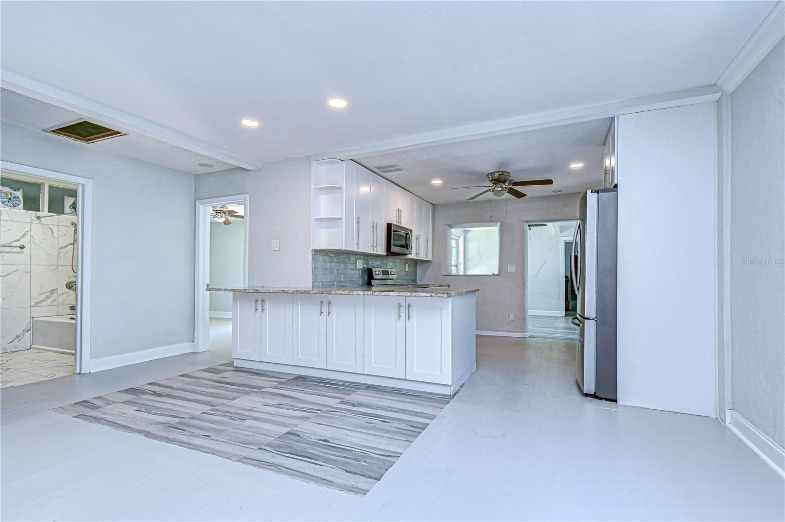 909 HART ST — photo 22