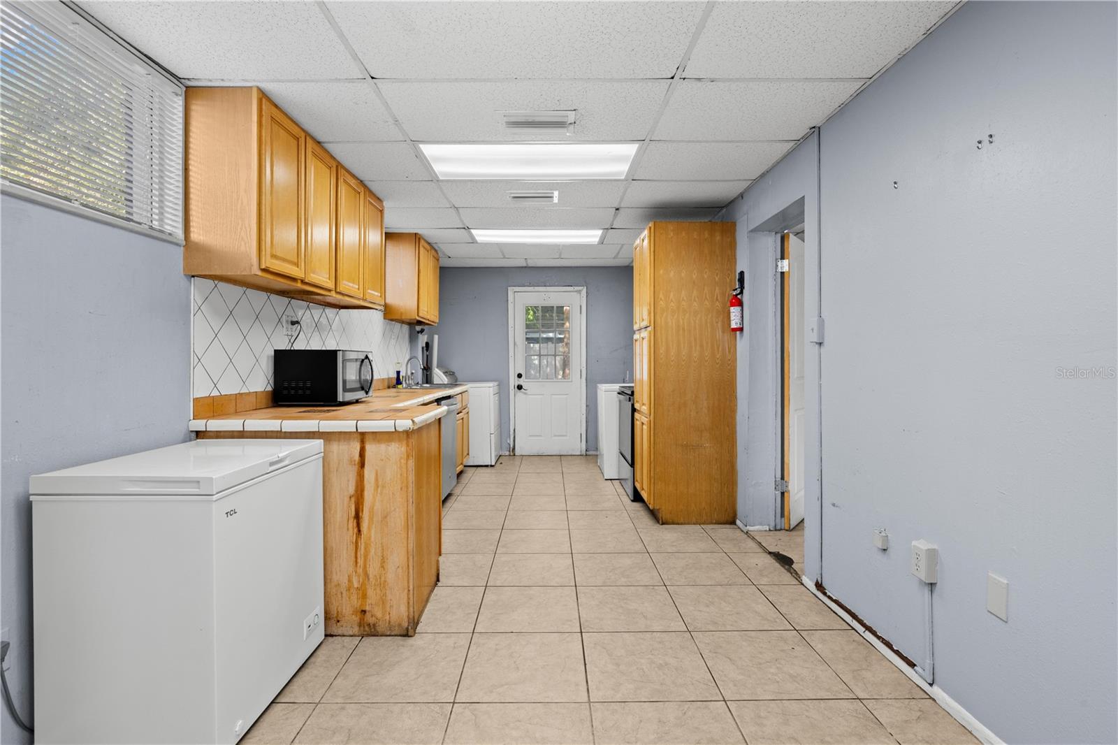 110 N LINCOLN AVE — photo 31