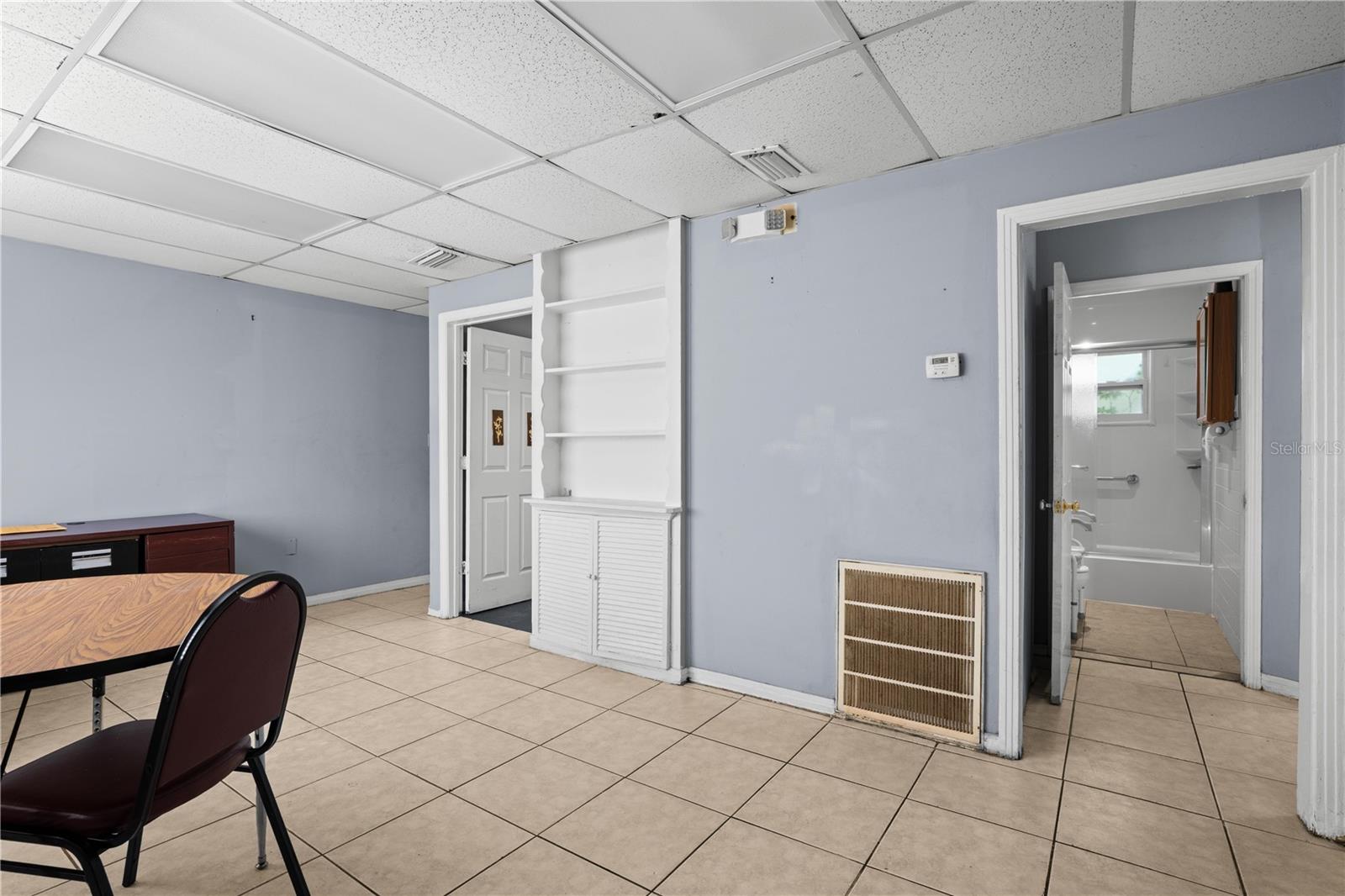 110 N LINCOLN AVE — photo 5