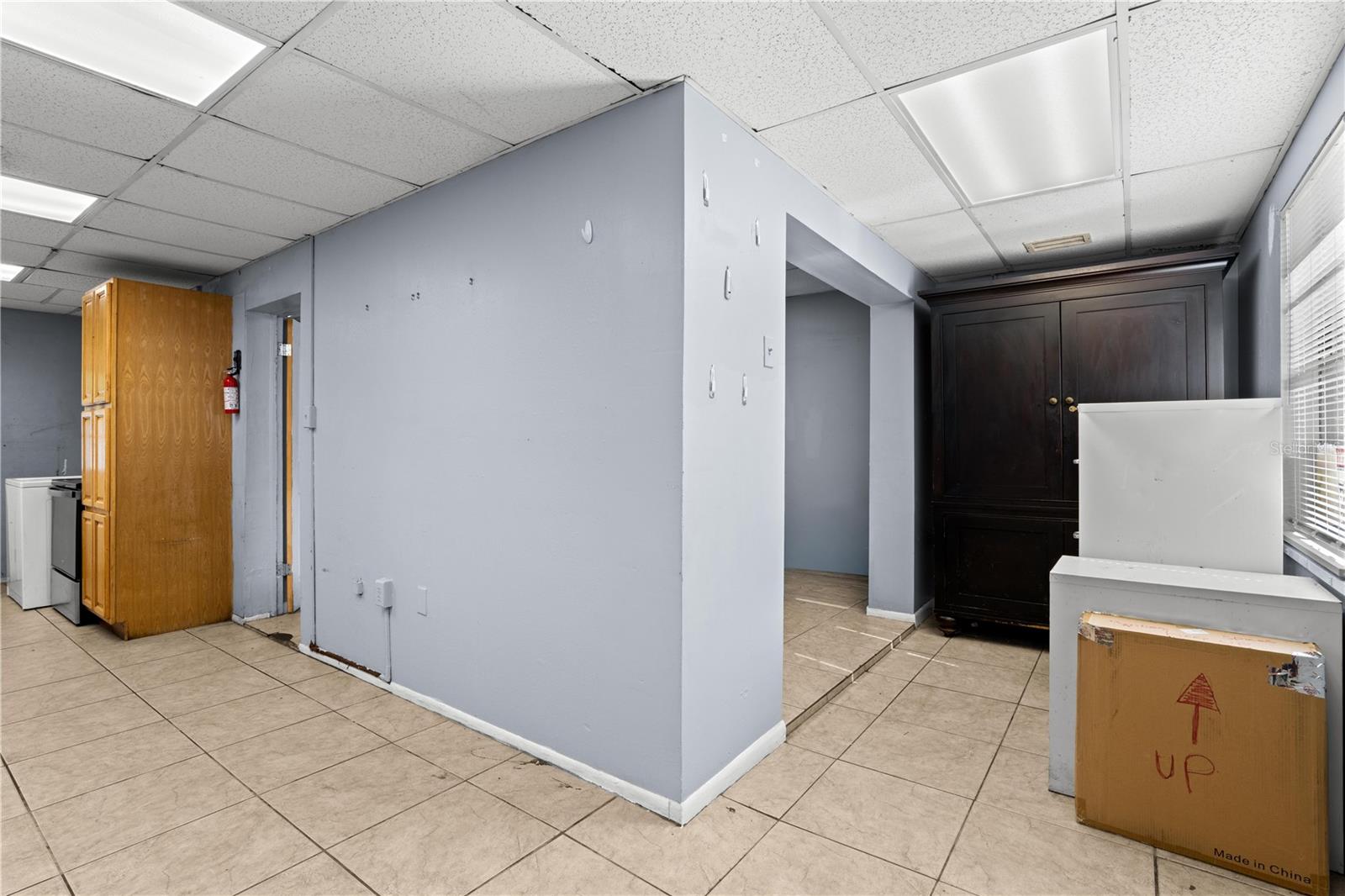 110 N LINCOLN AVE — photo 35