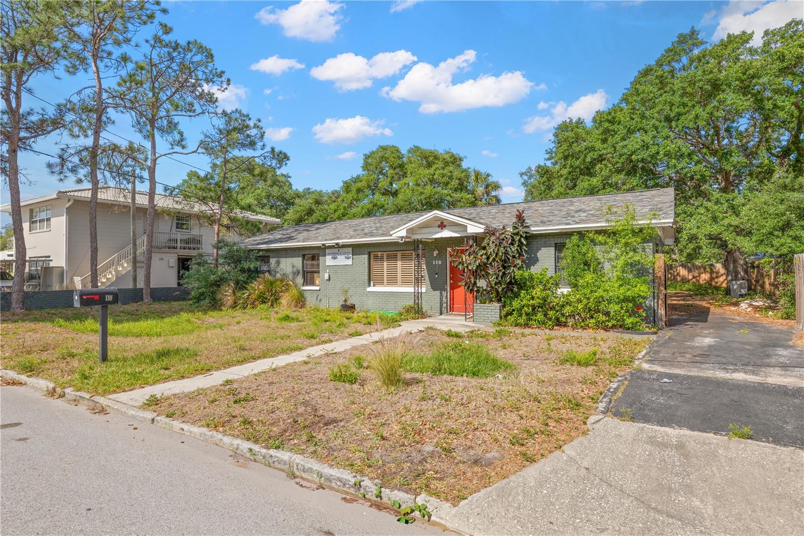 110 N LINCOLN AVE — photo 4