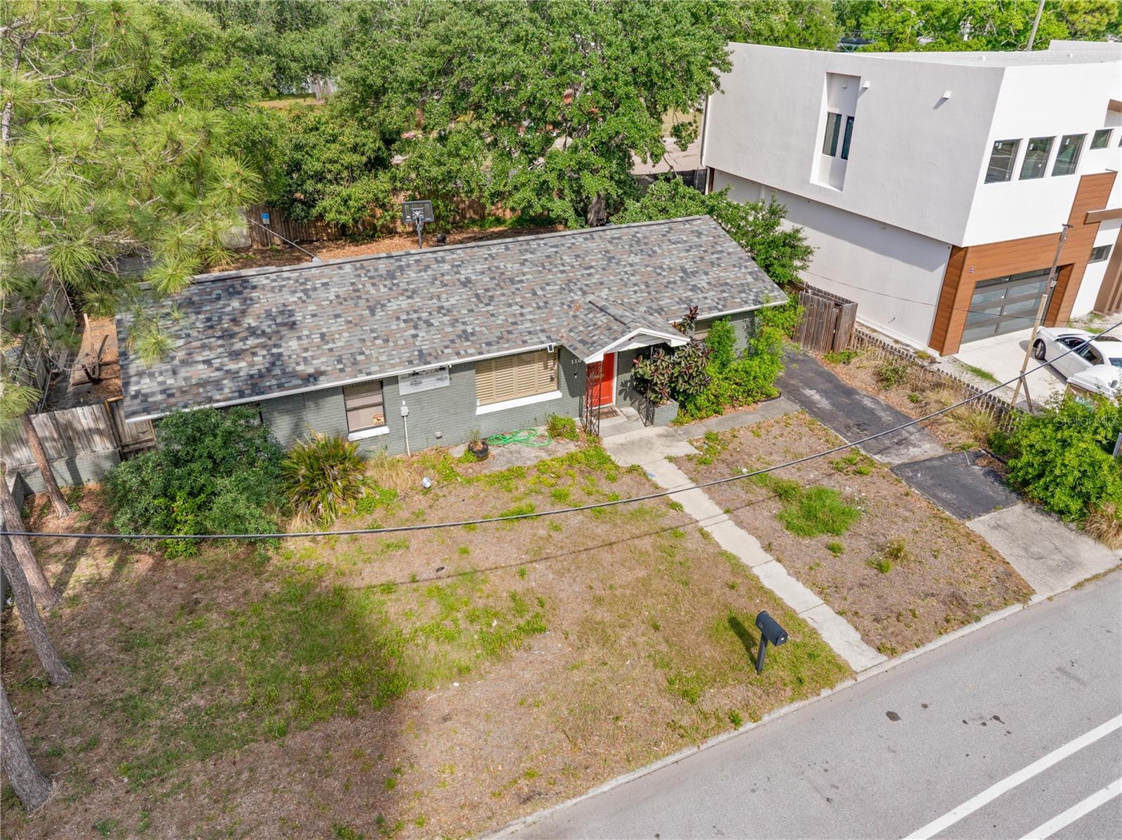 110 N LINCOLN AVE — photo 55
