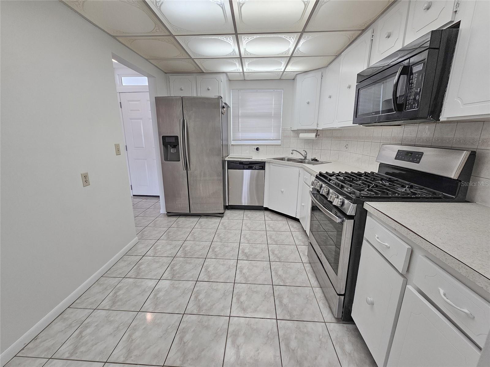 5980 SHORE BLVD S #405 — photo 4