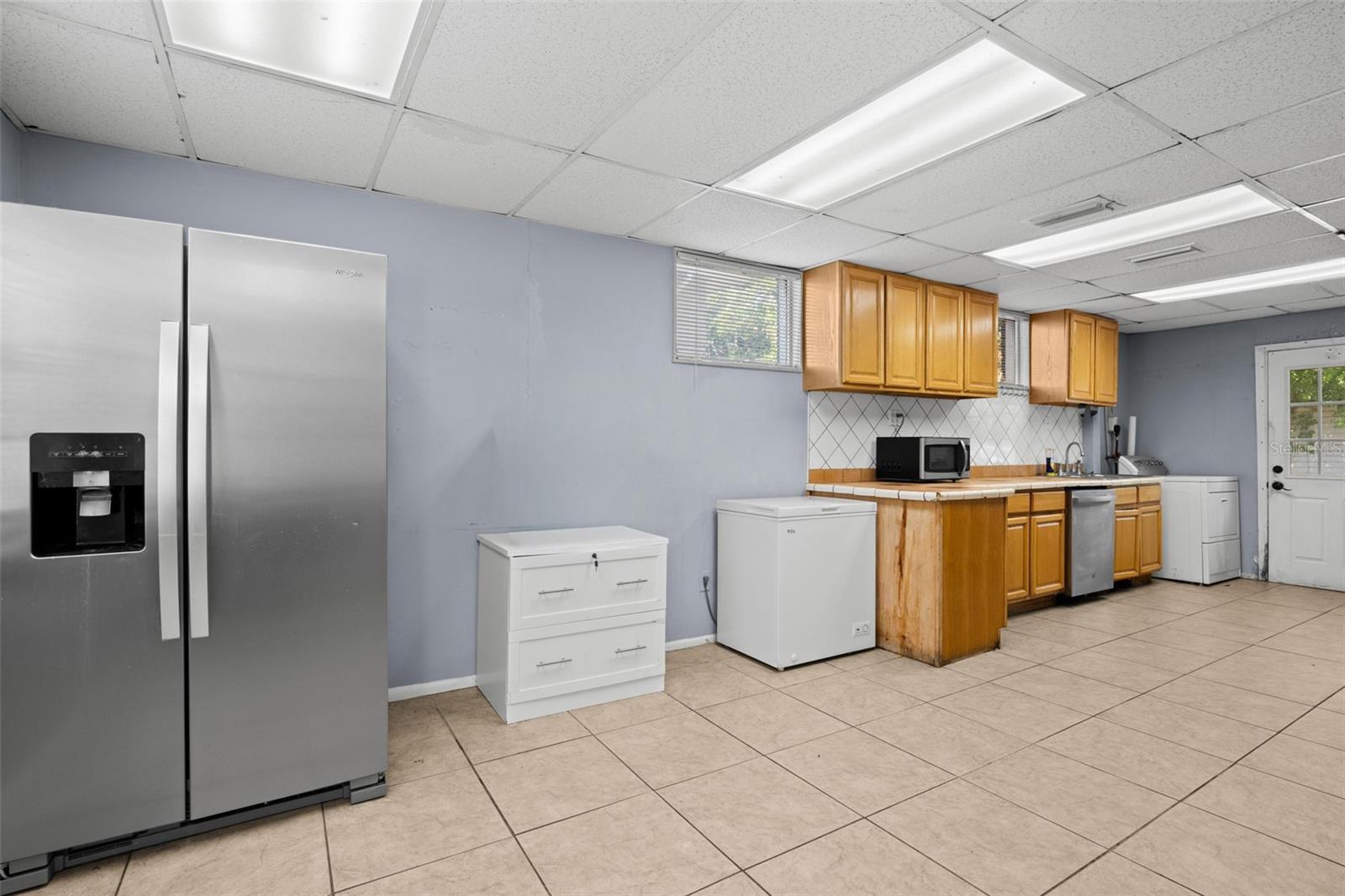 110 N LINCOLN AVE — photo 34