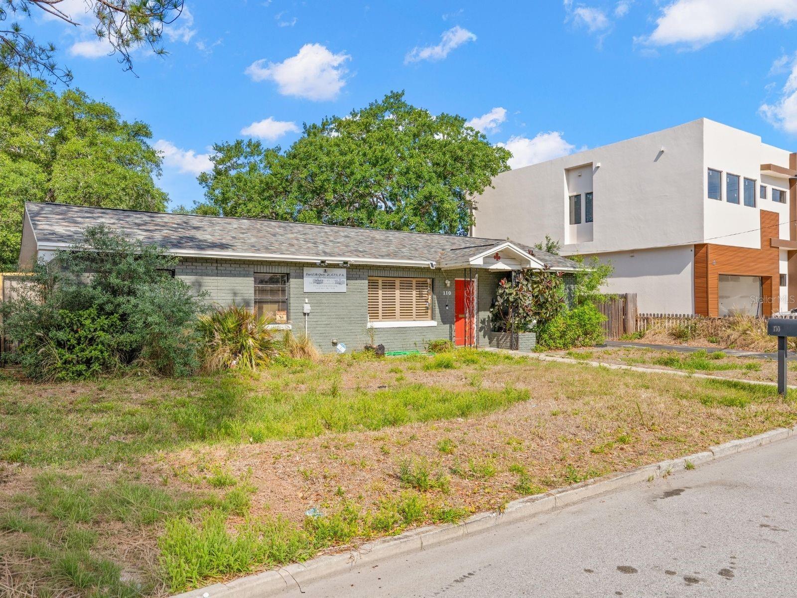 110 N LINCOLN AVE — photo 4