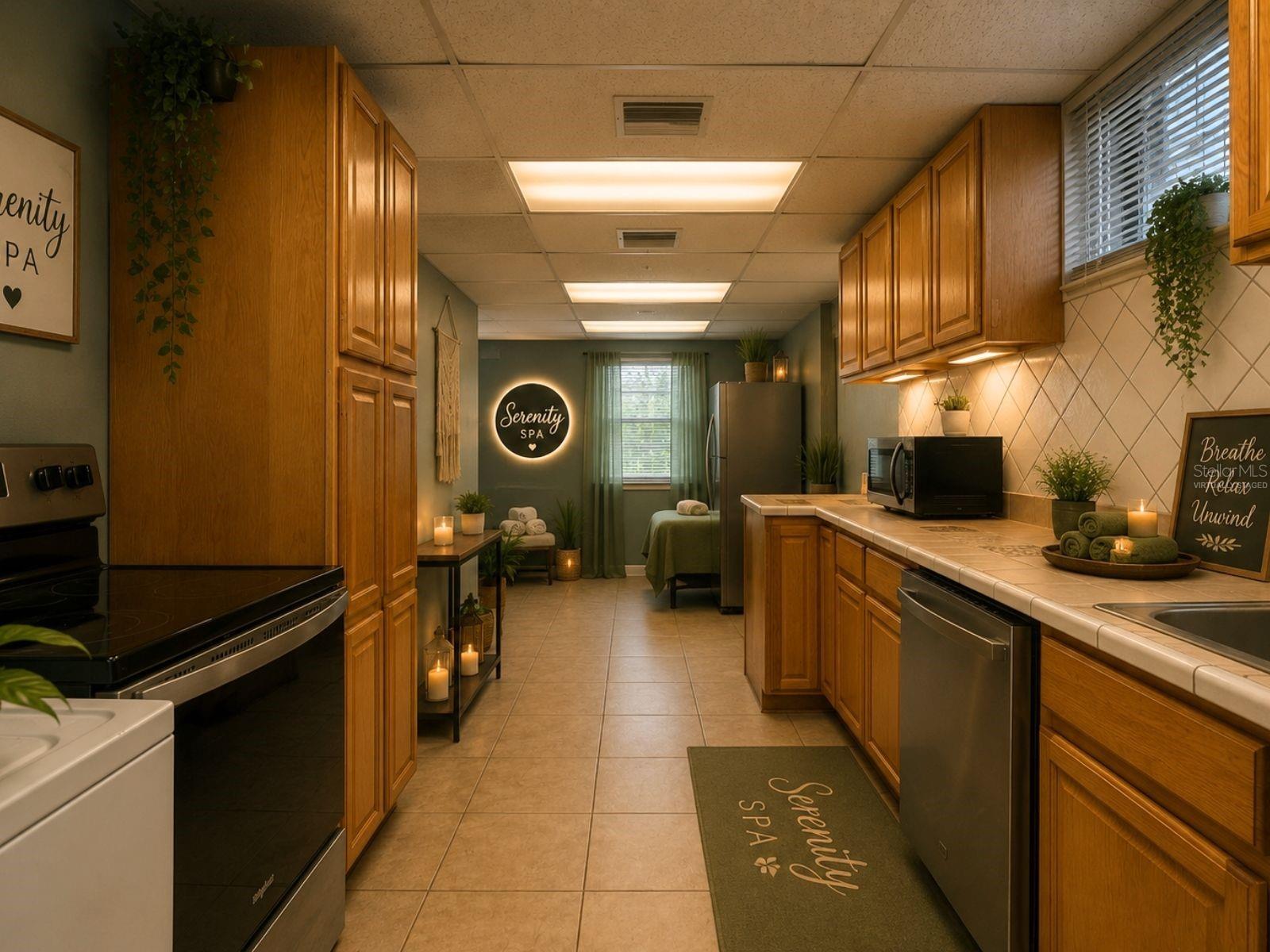 110 N LINCOLN AVE — photo 25