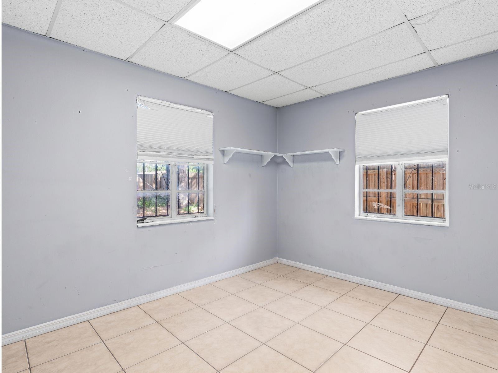 110 N LINCOLN AVE — photo 51