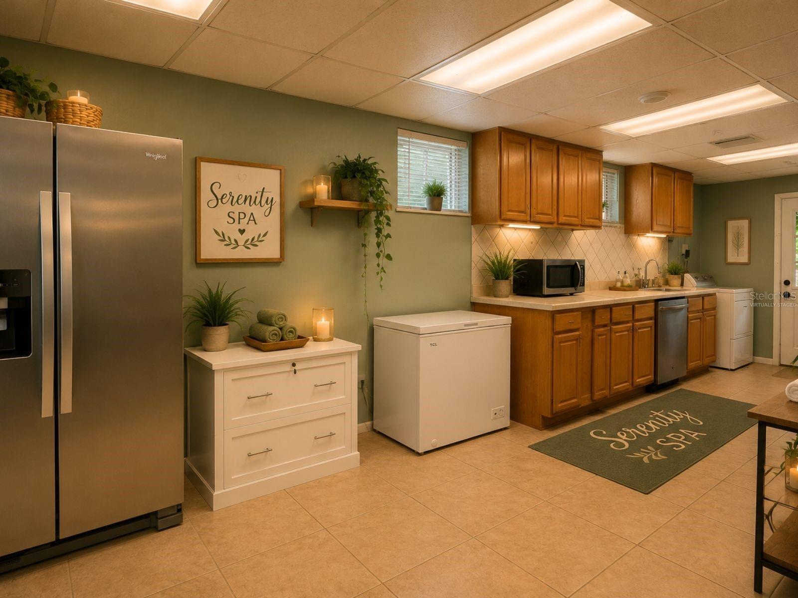 110 N LINCOLN AVE — photo 35