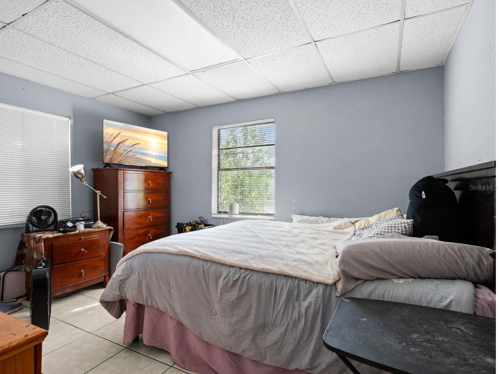 110 N LINCOLN AVE — photo 44