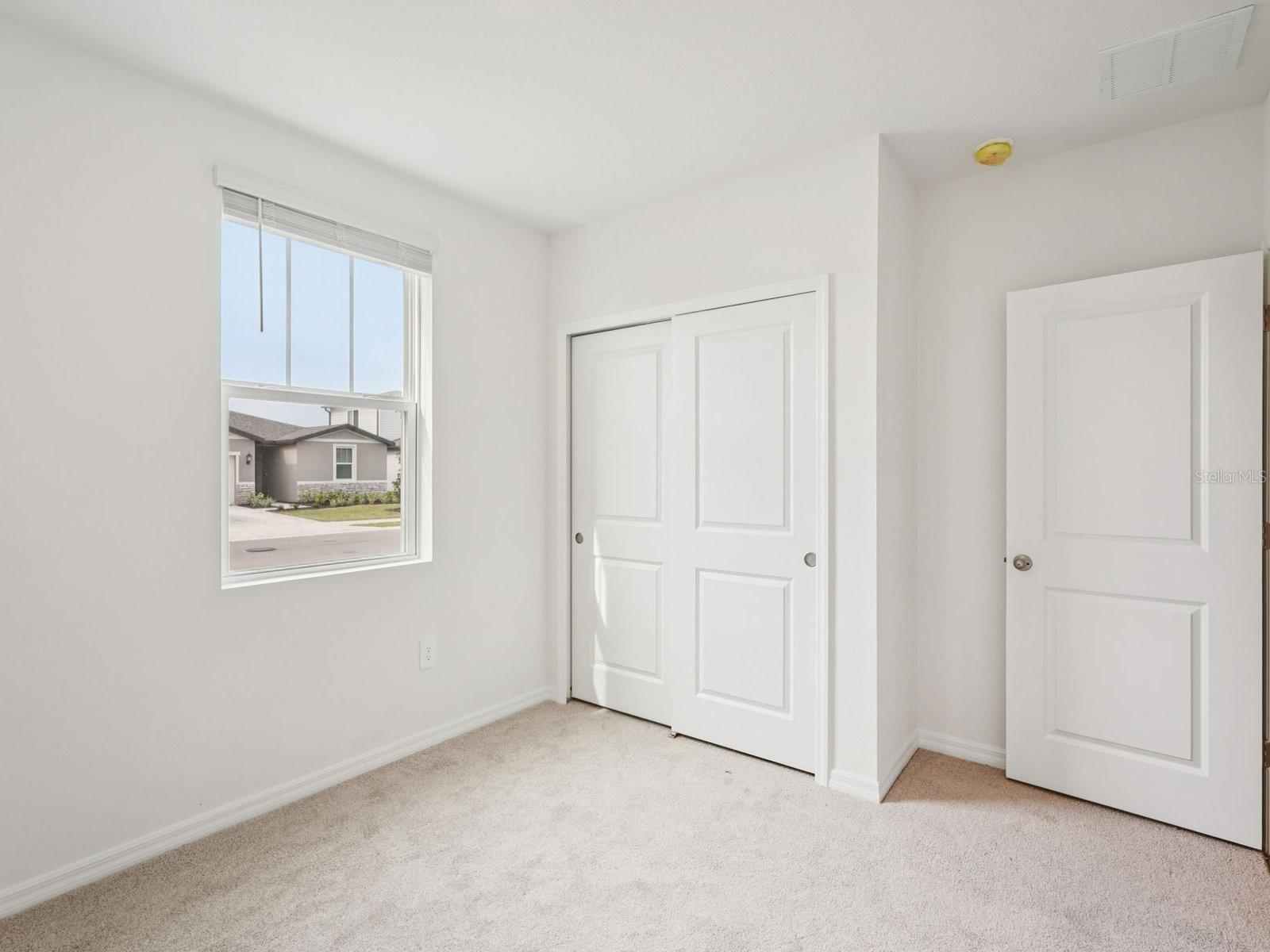 10437 ABUNDANCE GROVE WAY — photo 10