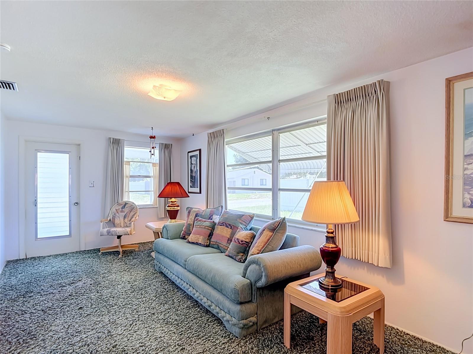 4617 CROTON DR — photo 12