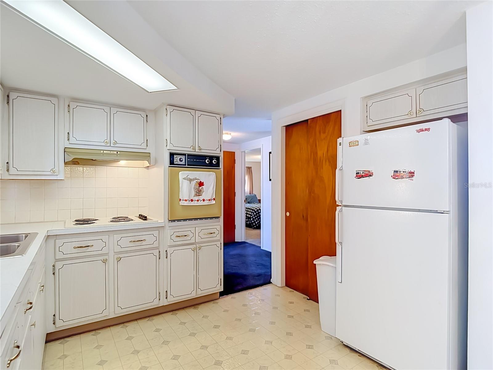 4617 CROTON DR — photo 28