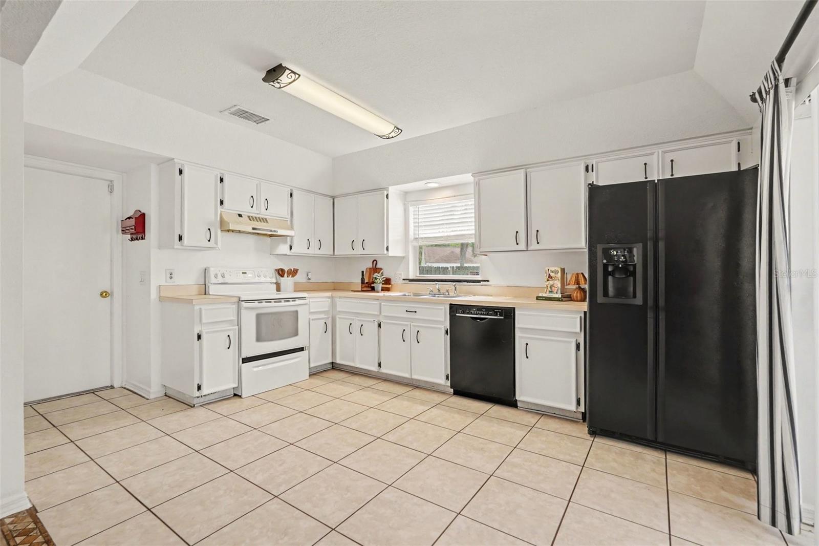 9758 FOX HOLLOW RD — photo 11