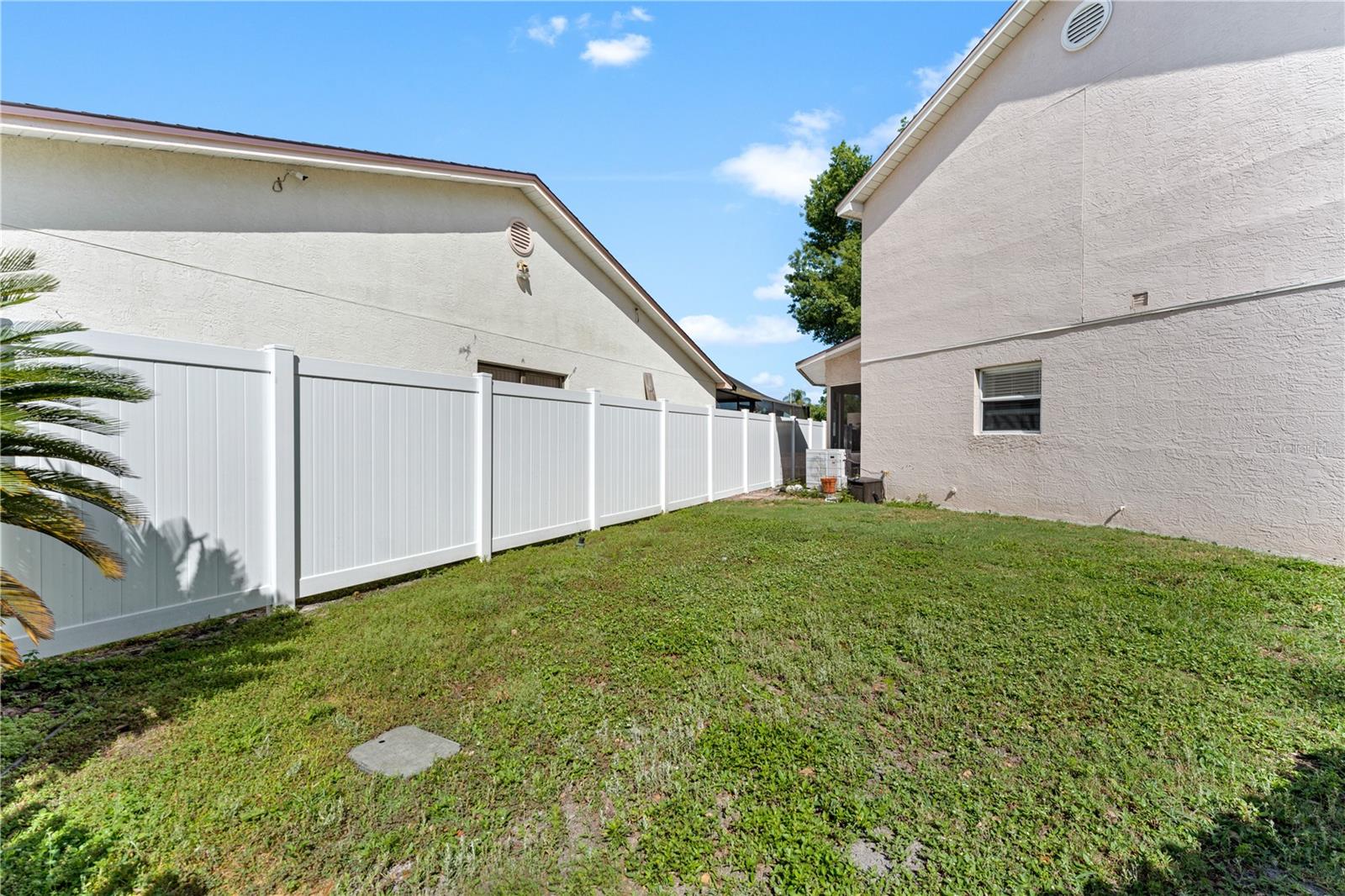 9758 FOX HOLLOW RD — photo 36