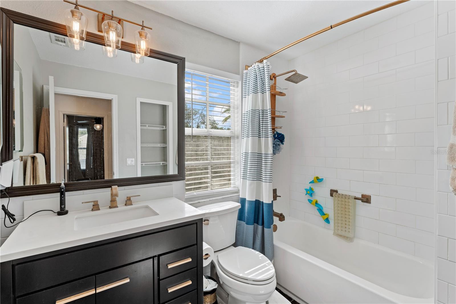 9758 FOX HOLLOW RD — photo 27