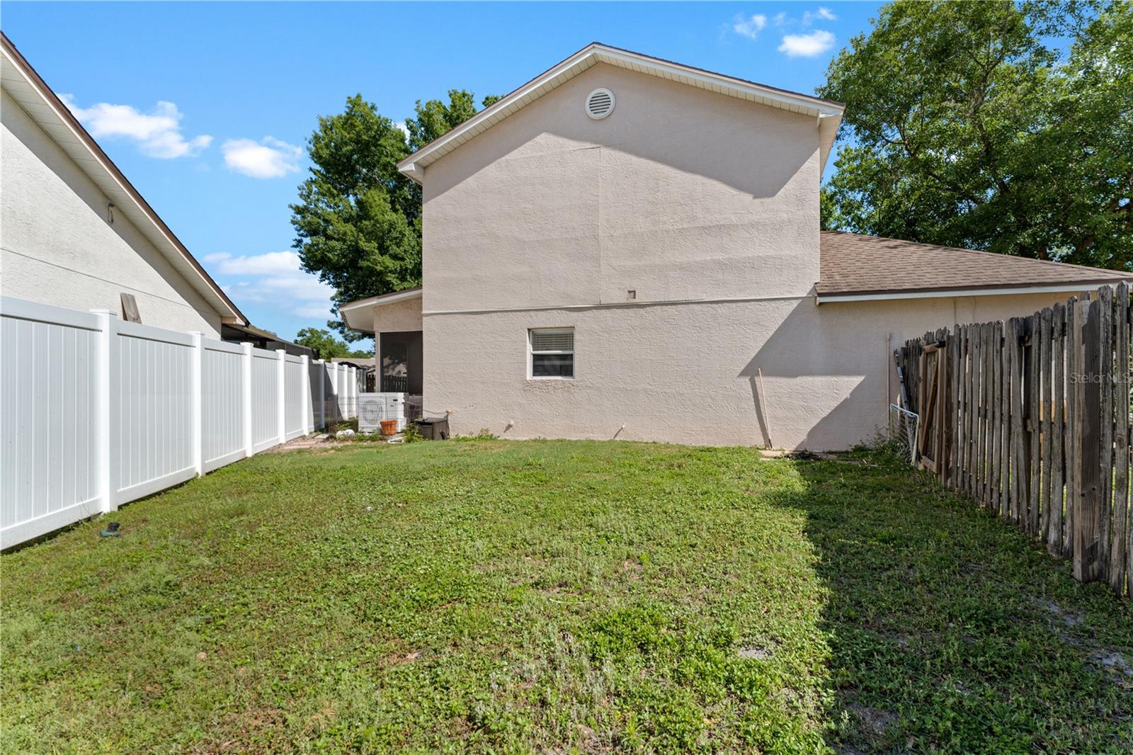 9758 FOX HOLLOW RD — photo 35