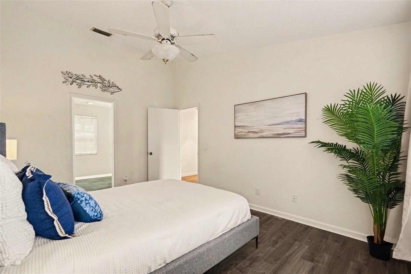 9758 FOX HOLLOW RD — photo 13