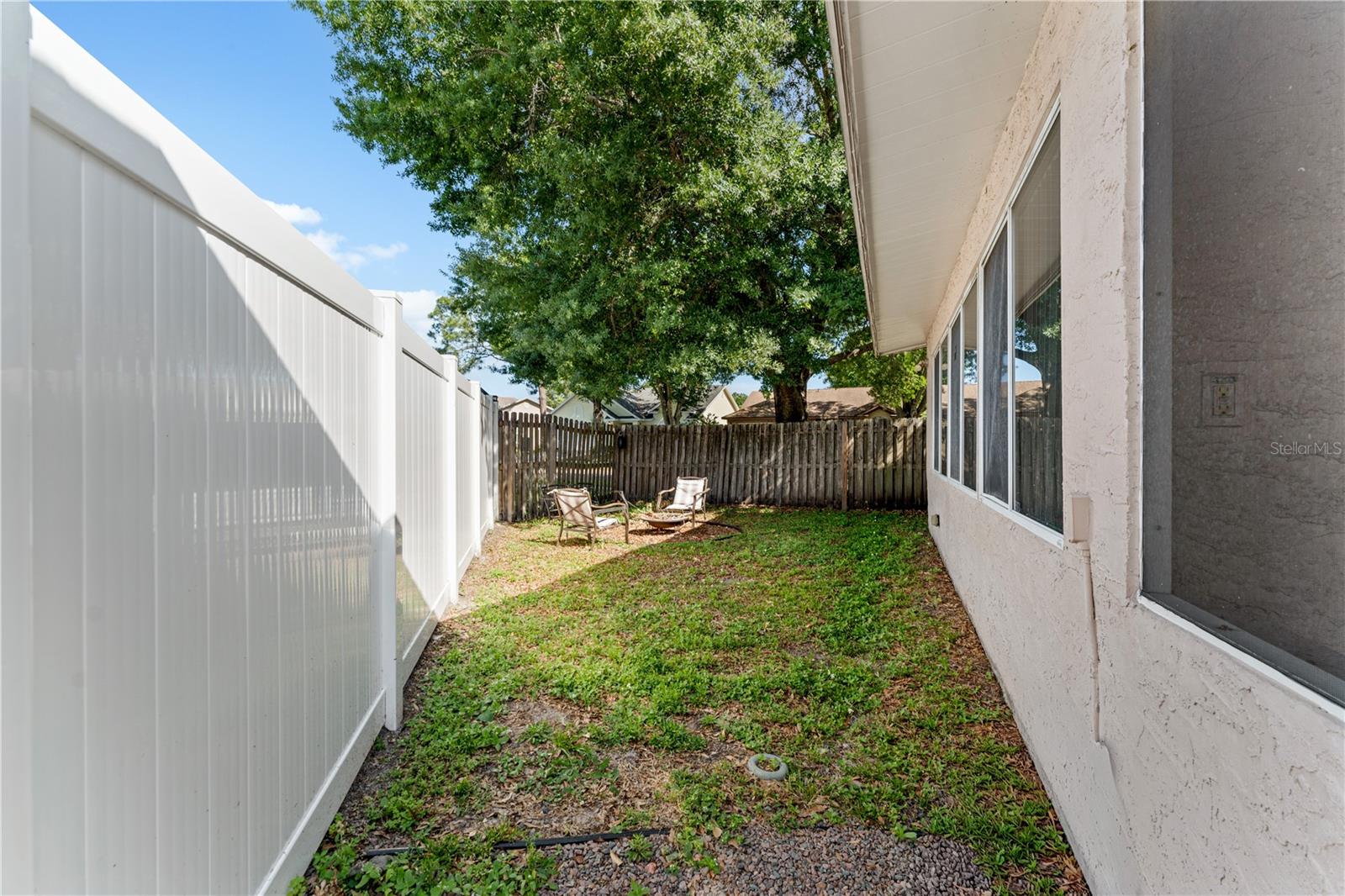 9758 FOX HOLLOW RD — photo 38