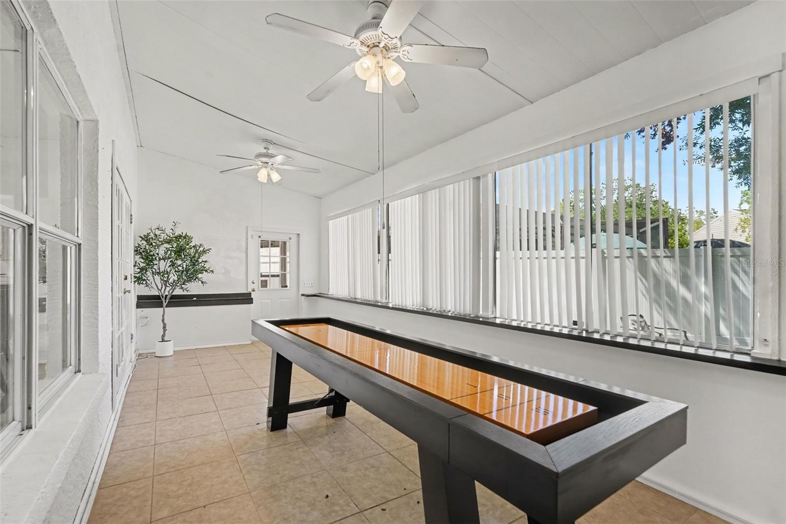 9758 FOX HOLLOW RD — photo 29