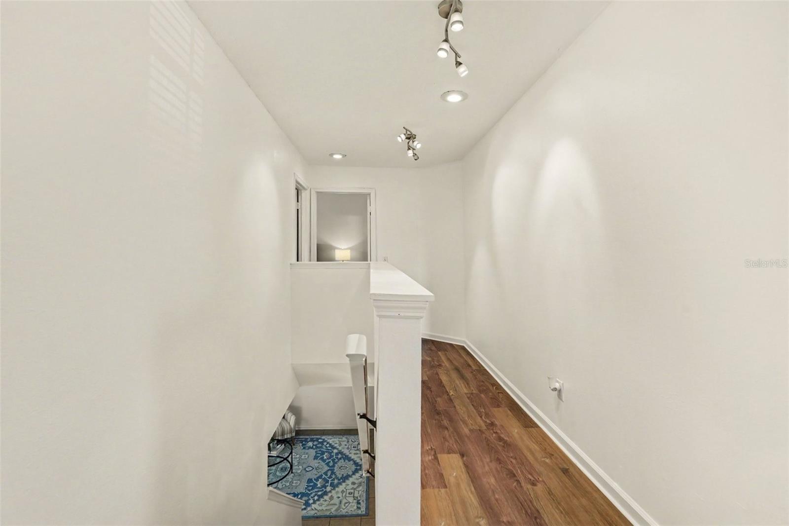 9758 FOX HOLLOW RD — photo 20