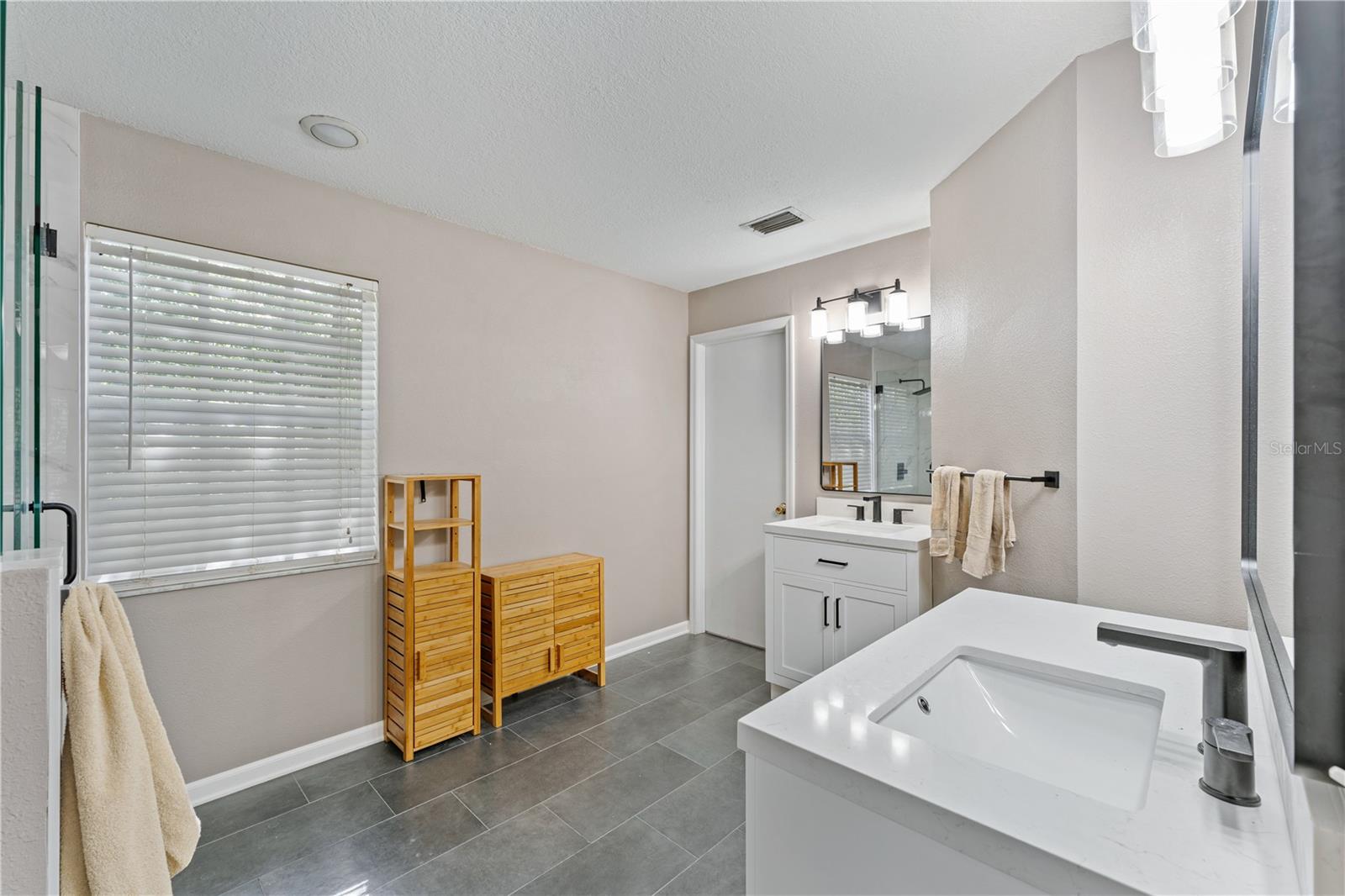 9758 FOX HOLLOW RD — photo 16