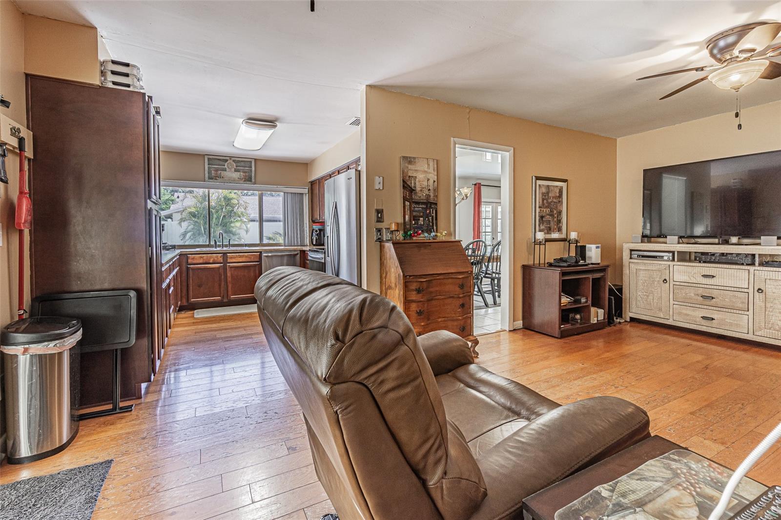 7348 BROOKVIEW CIR — photo 15