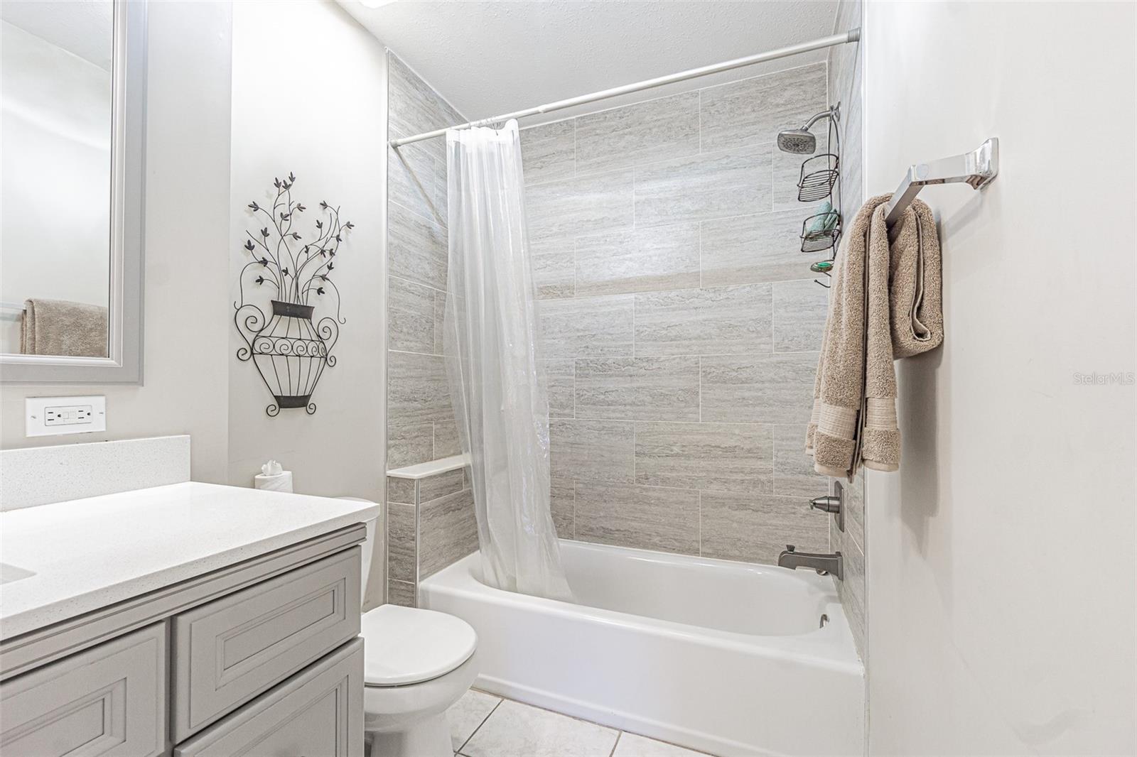 7348 BROOKVIEW CIR — photo 18