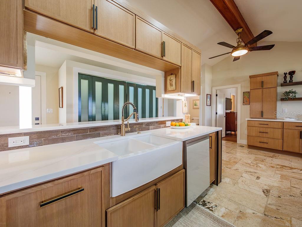 3 MICHIANA PL — photo 10