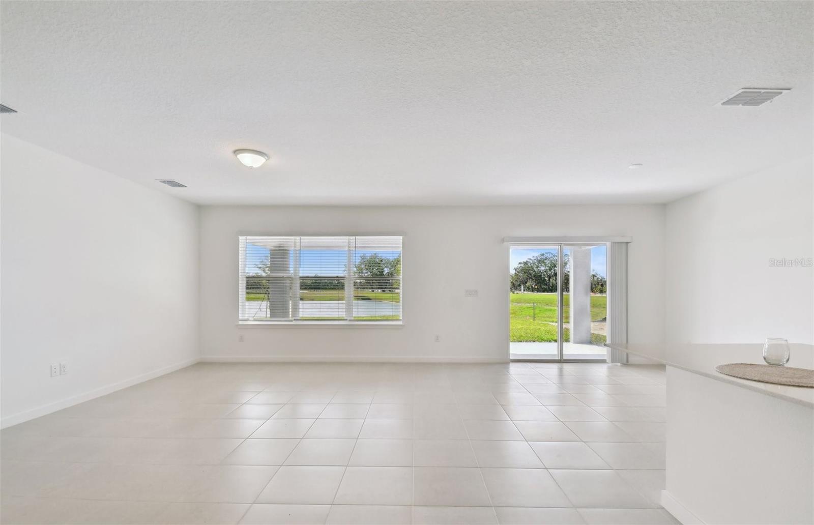 10818 SAPPHIRE BREEZE CV — photo 6