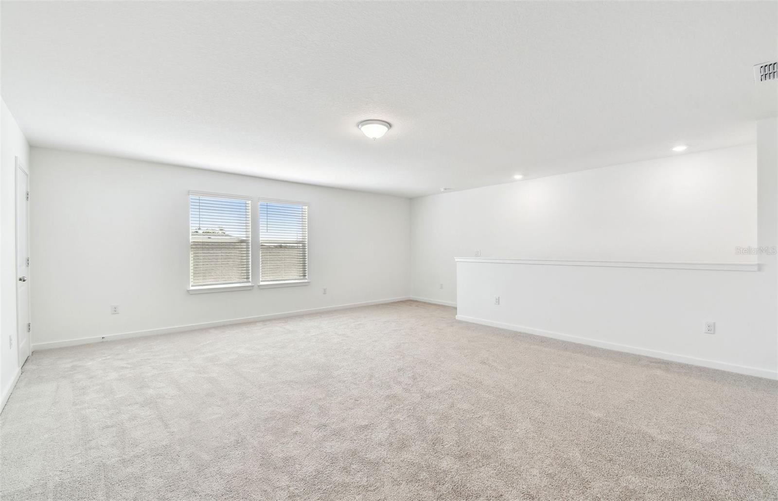 10818 SAPPHIRE BREEZE CV — photo 12