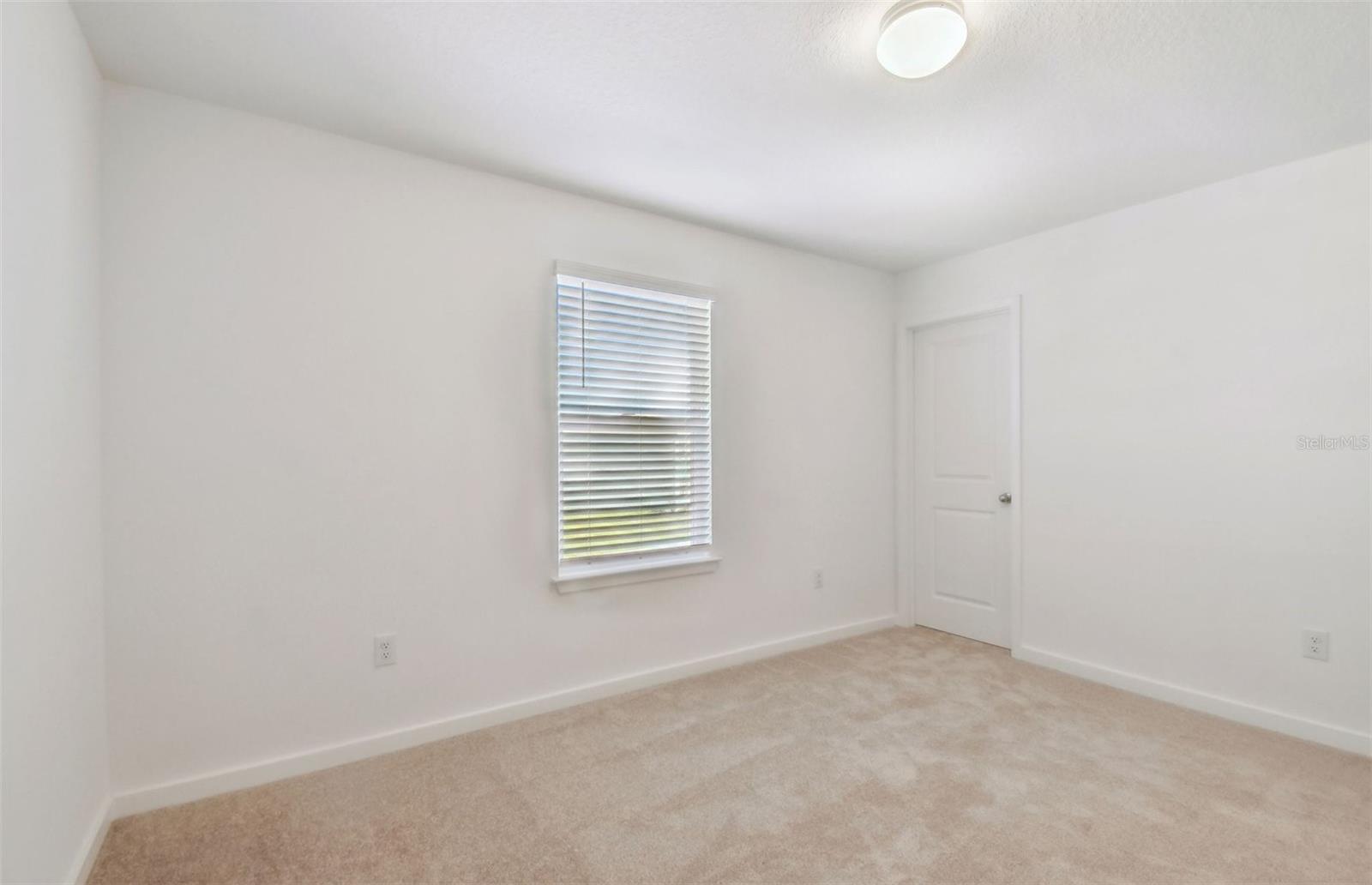 10818 SAPPHIRE BREEZE CV — photo 15