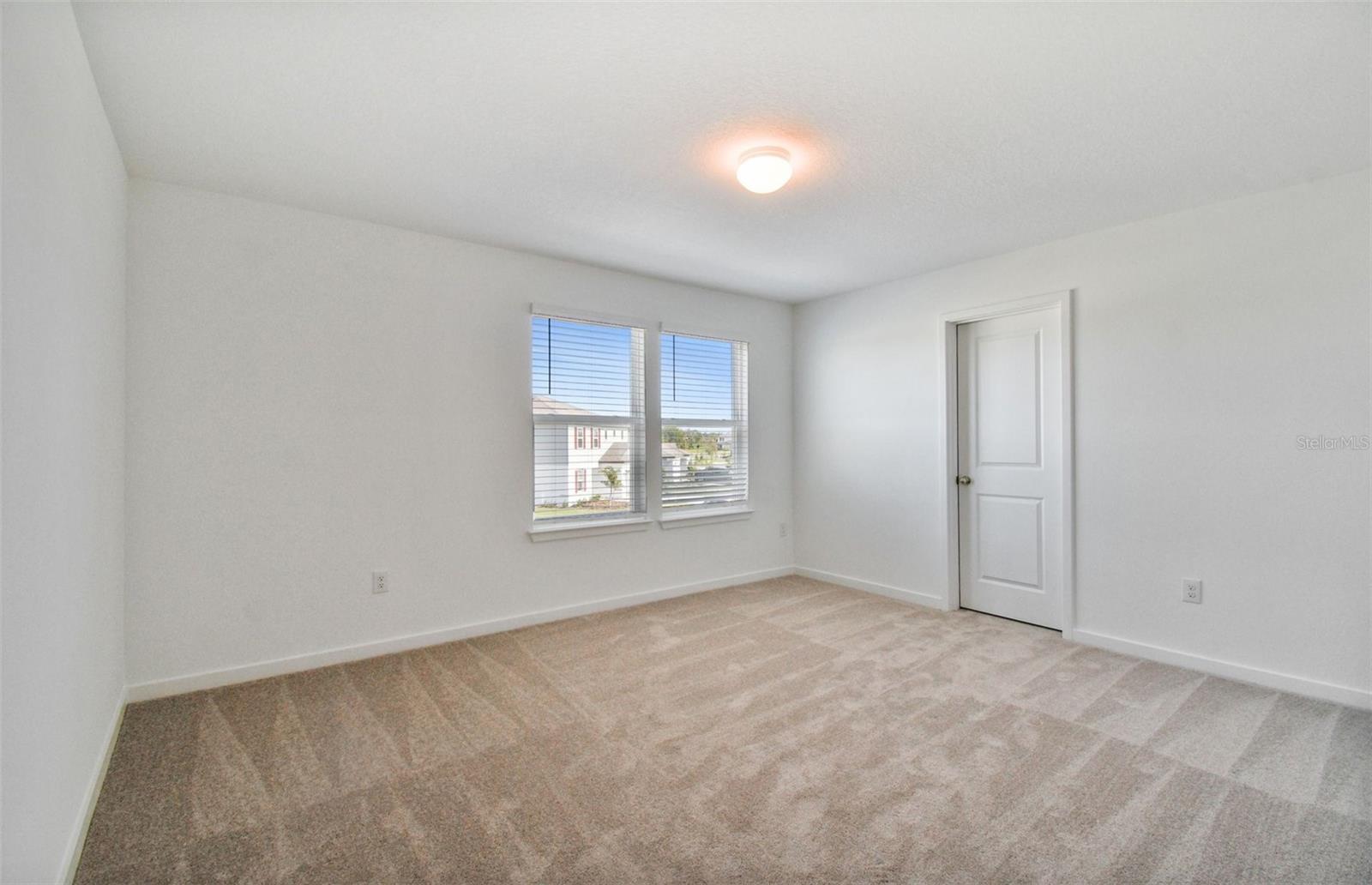 10818 SAPPHIRE BREEZE CV — photo 16