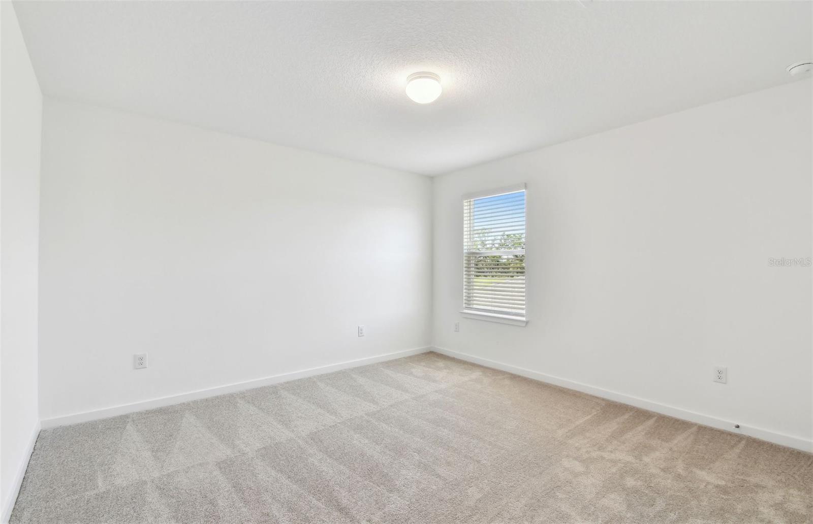 10818 SAPPHIRE BREEZE CV — photo 13