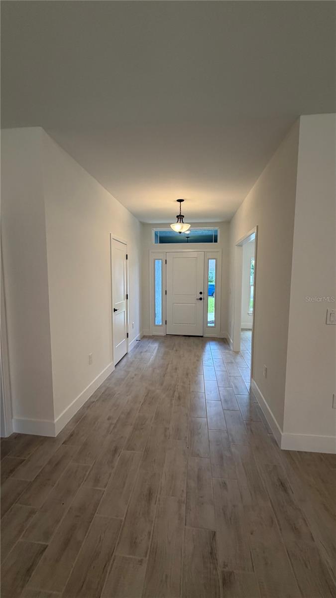 7818 TARABILLA AVE — photo 4