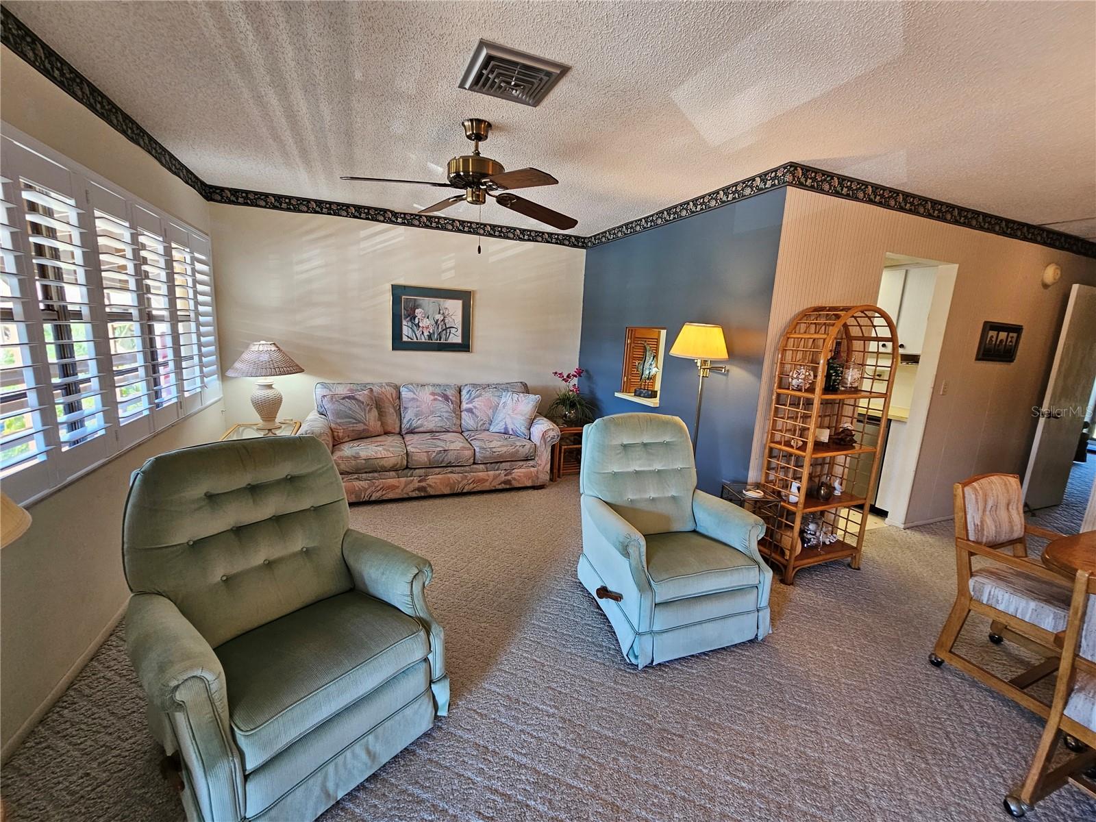 6 QUAILS RUN BLVD #9 — photo 3